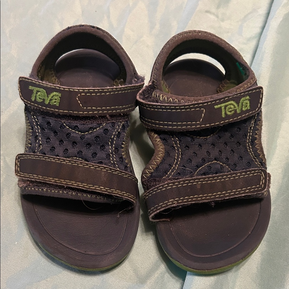 Teva toddler boys 6blue Sandals